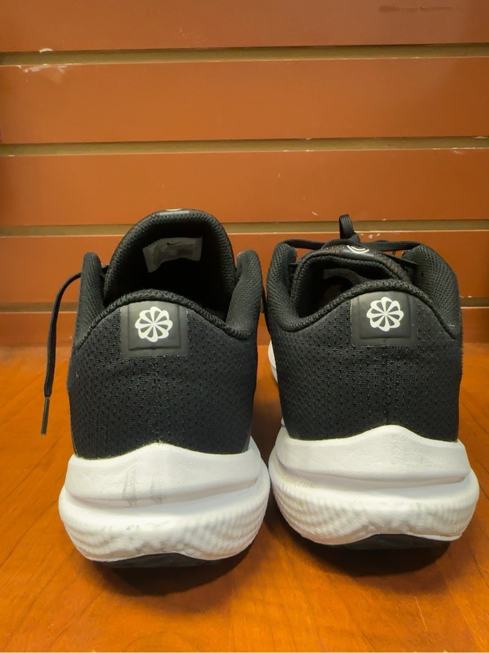 Nike Winflo 10 Running Shoes Black White Men’s Size 12 Athletic Sneakers DV4022 - Picture 3 of 8